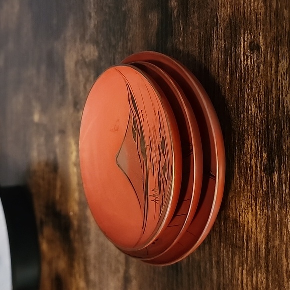 Vintage Japanese Laquerware Bowl Set with Mountain Design - Picture 11 of 11